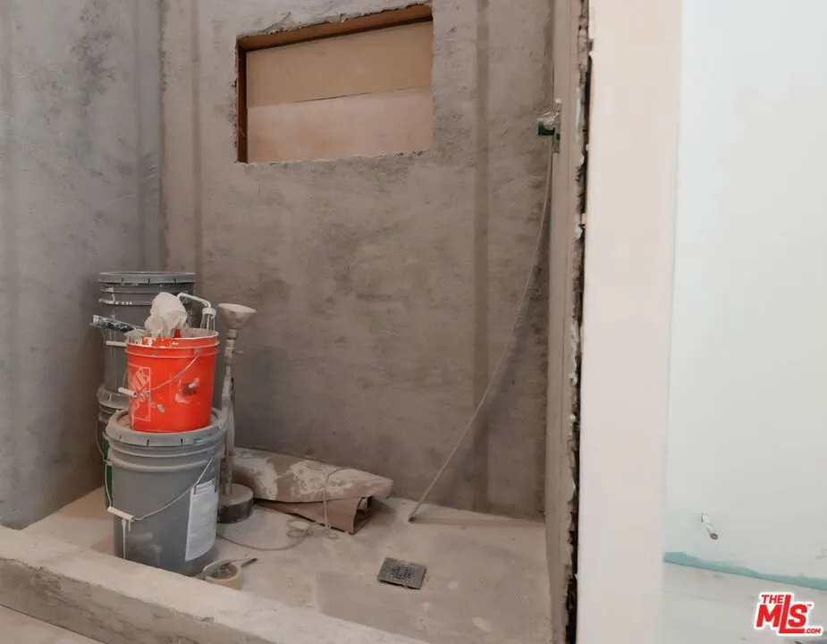 4218 W 58th Place, Los Angeles, California 90043 home-pic-7